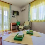 Jaric * Novi Vinodolski