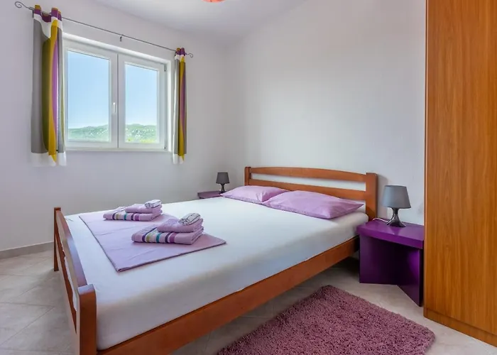 Jaric Daire Novi Vinodolski